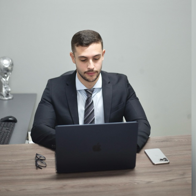 Advogado/Escritório